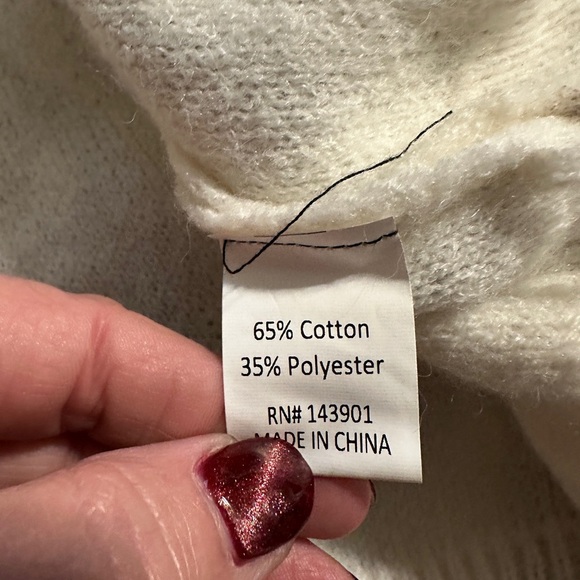 Coco & Carmen sweater. - Picture 4 of 4